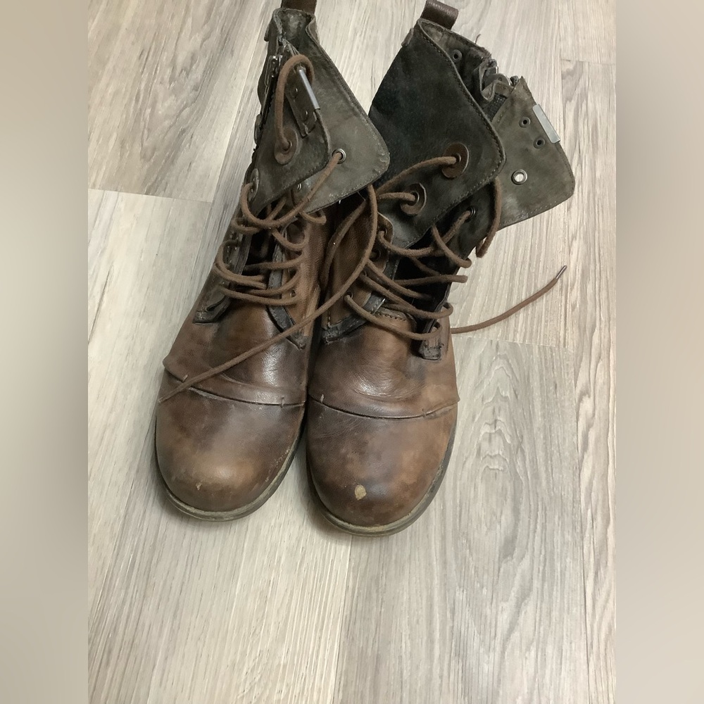 Distressed leather Bunker Boots
